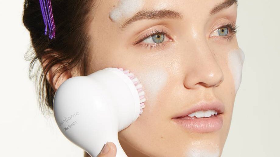 women using the Acnefree Cleansing Brush