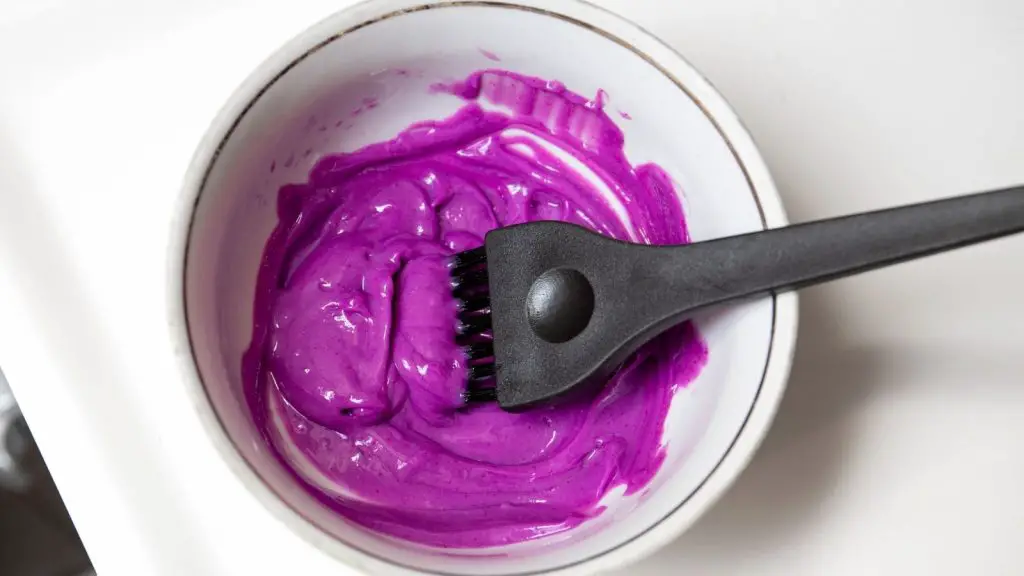 Dark purple hair dye