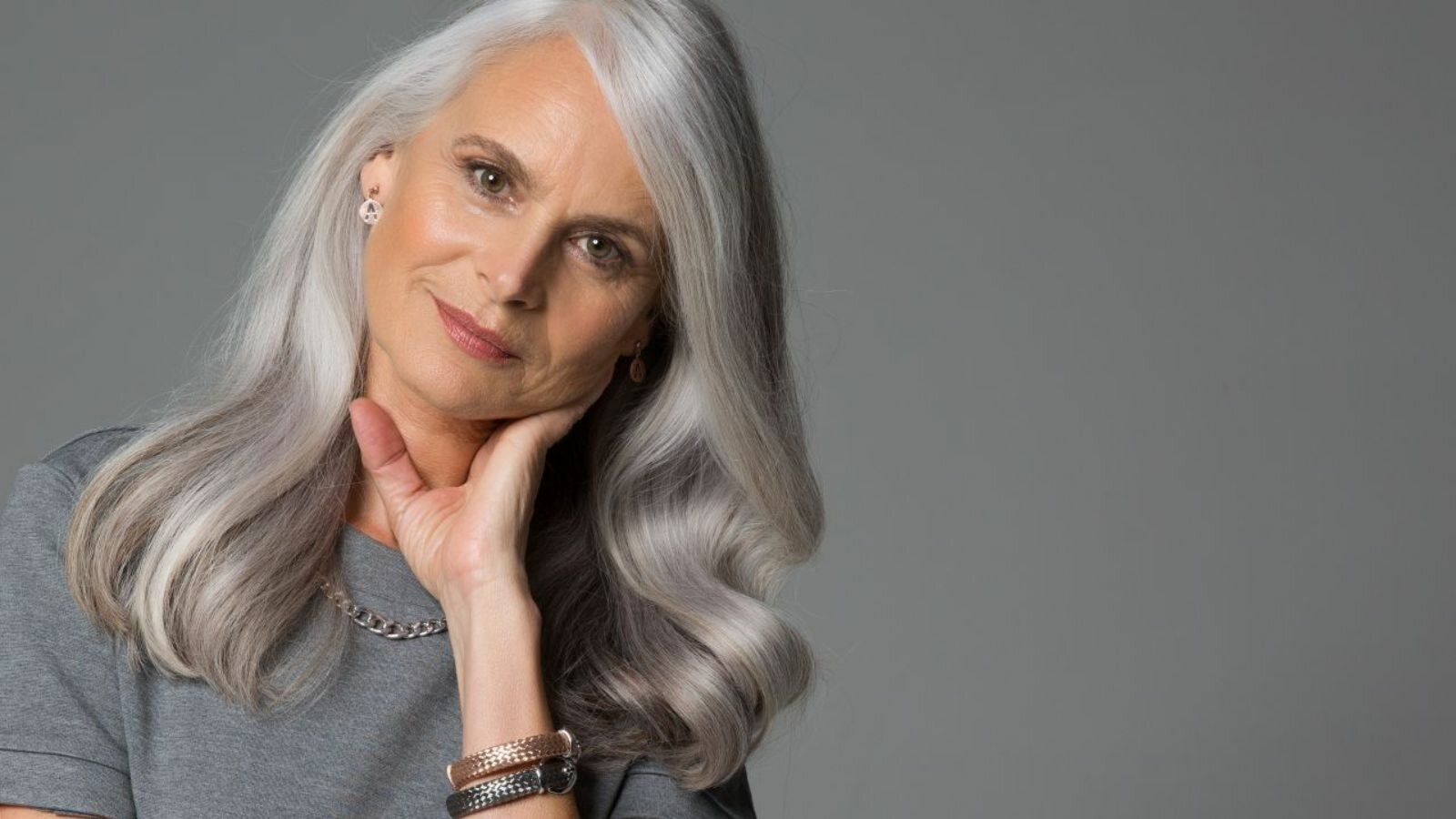 older-women-with-hair-extensions-over-50-refresh-your-look